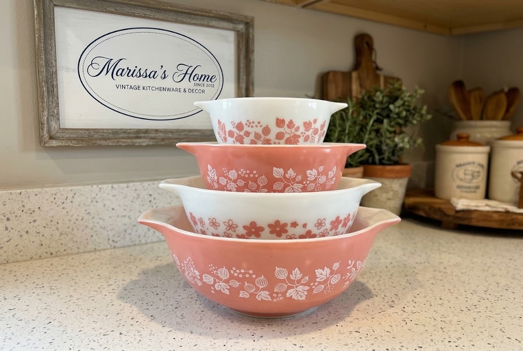 Pink Gooseberry Pyrex Cinderella mixing bowl set